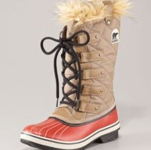 Sorel Tofino Boots